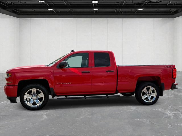 Used 2018 Chevrolet Silverado 1500 Custom w/ Custom Convenience Package AWD/4WD image 8