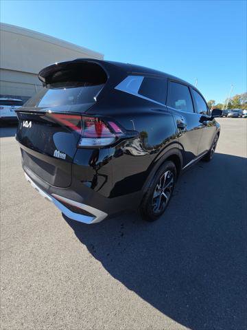Used 2025 Kia Sportage EX image 5