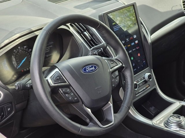 Used 2024 Ford Edge SEL image 17