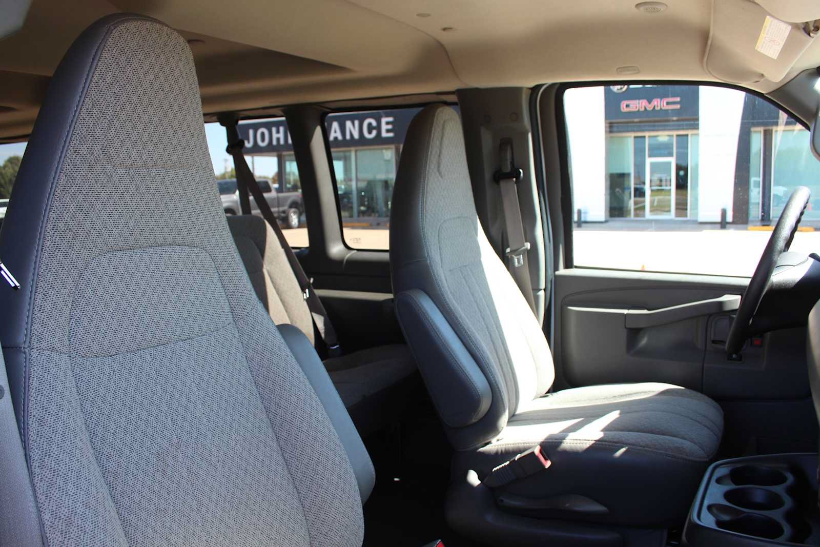Used 2025 Chevrolet Express 3500 LT w/ LT Preferred Equipment Group RWD image 20