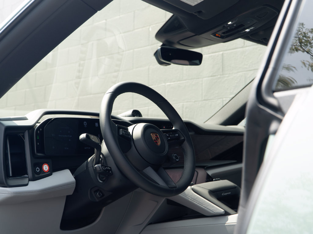 New 2026 Porsche Cayenne Electric AWD/4WD image 4