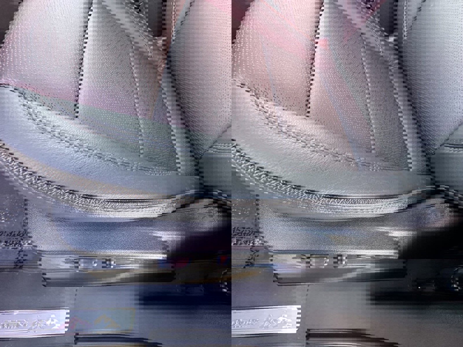 Used 2023 Chevrolet Tahoe High Country image 12