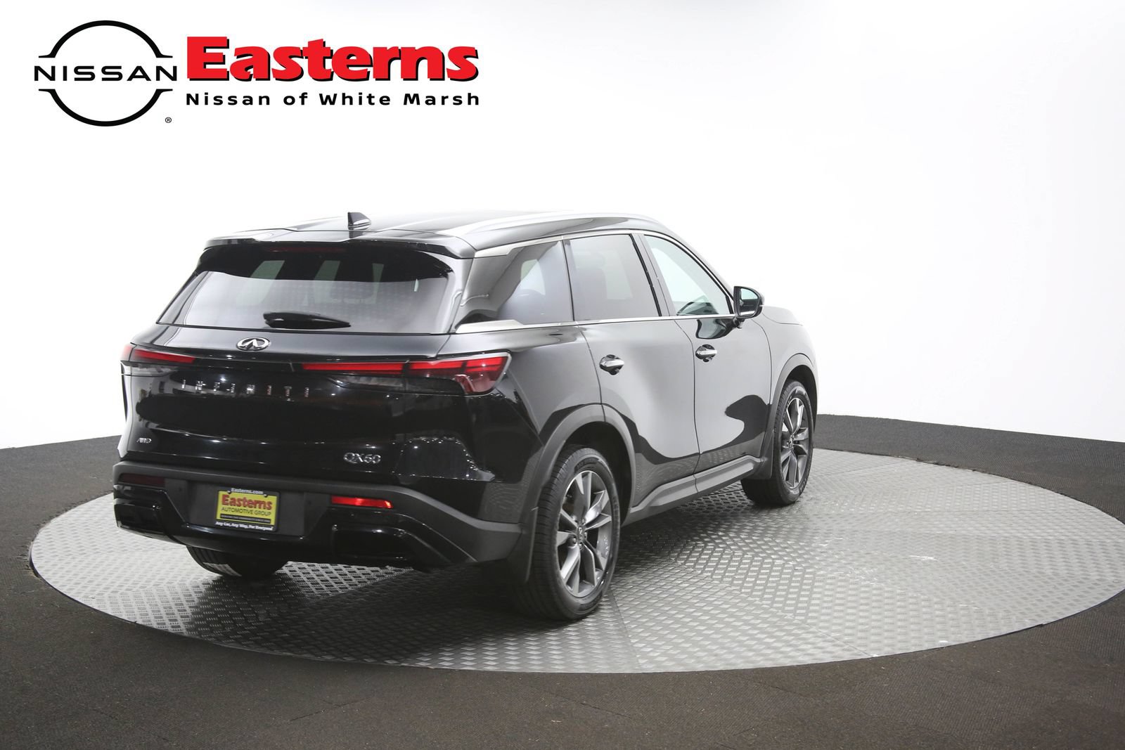 Used 2023 INFINITI QX60 Luxe w/ Cargo Package AWD/4WD image 44