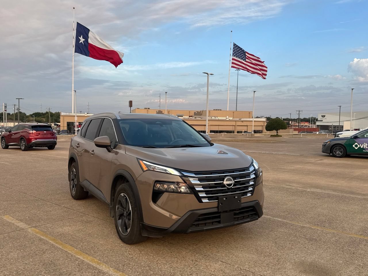 Certified 2024 Nissan Rogue SV w/ SV Premium Package AWD/4WD image 2