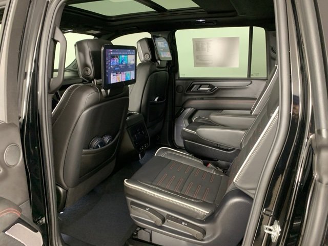 Used 2025 GMC Yukon XL AT4 Ultimate image 36