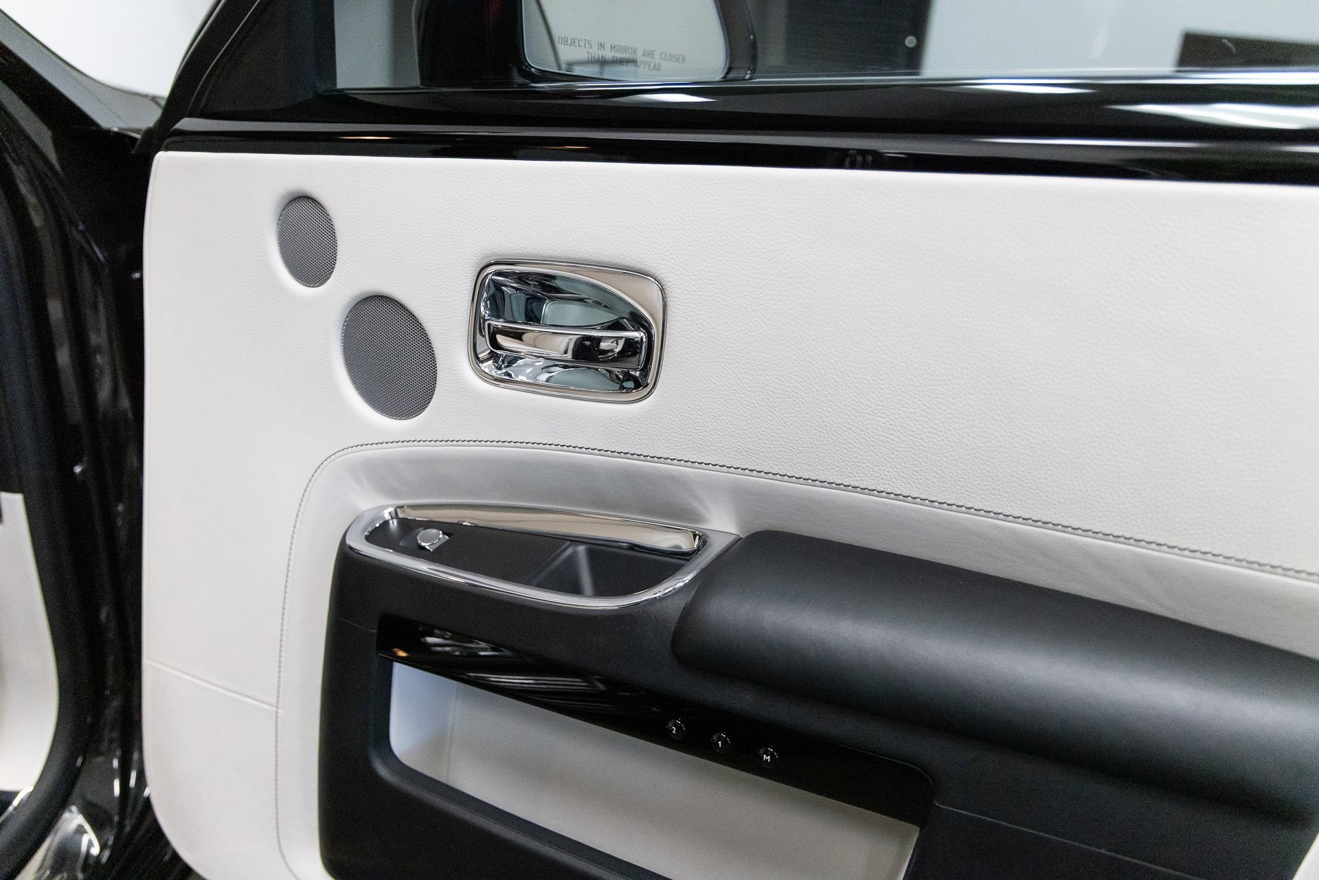 Used 2014 Rolls-Royce Ghost image 27