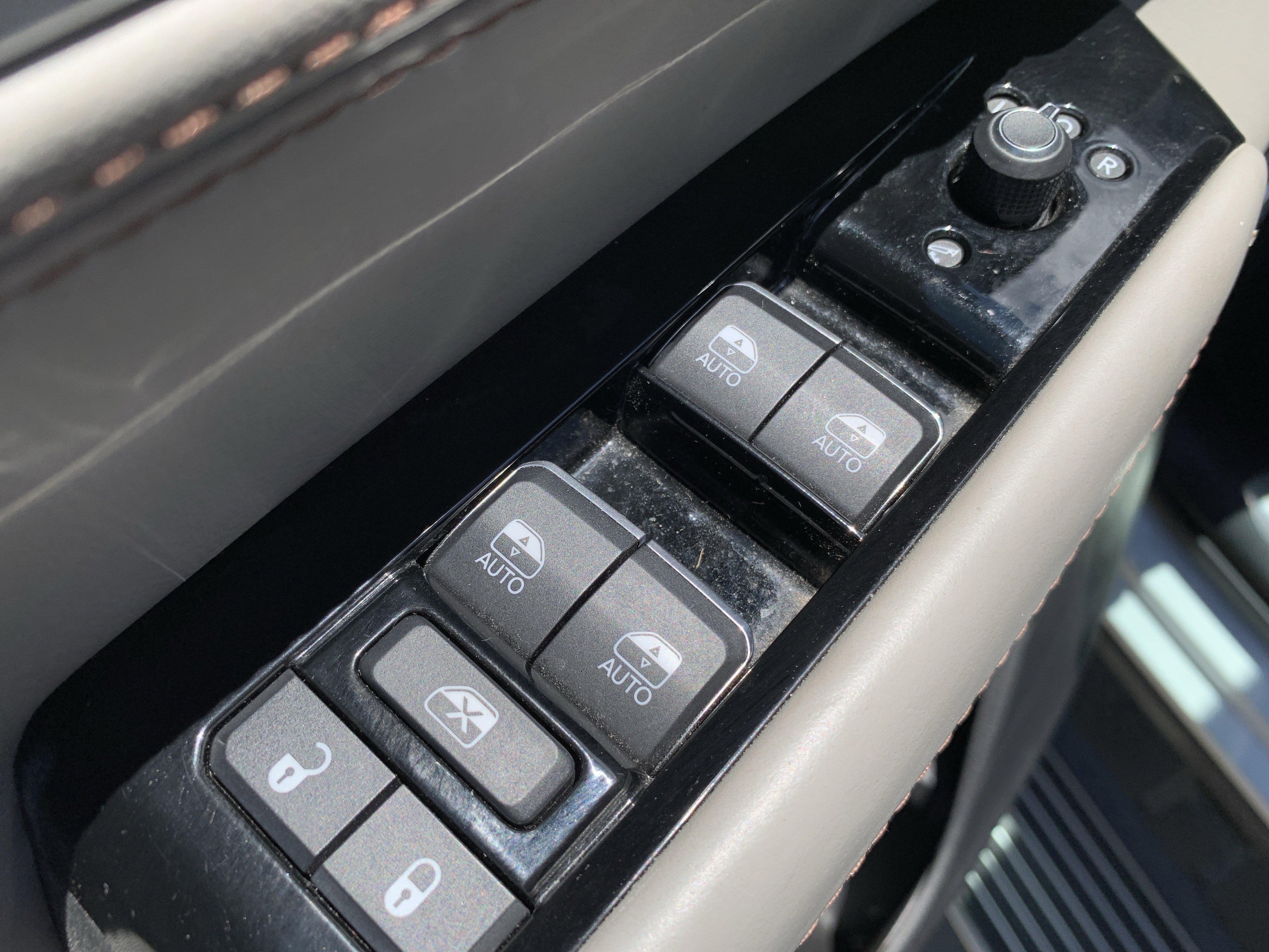 Used 2022 Jeep Grand Wagoneer Series I AWD/4WD image 15