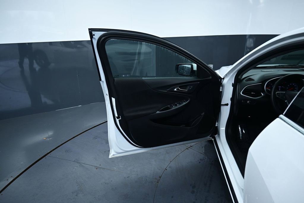 Used 2024 Chevrolet Malibu LT FWD image 23