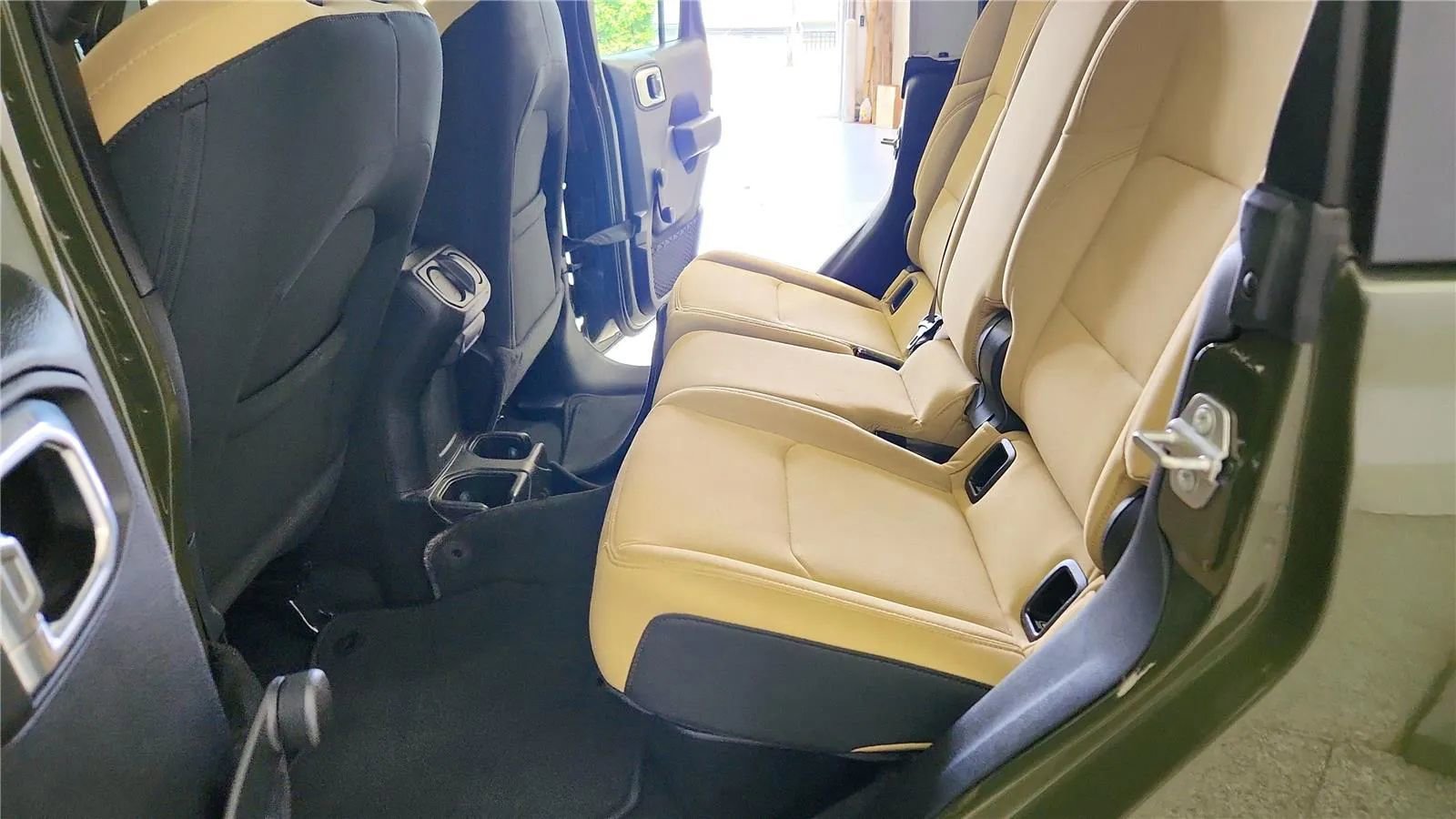 Used 2022 Jeep Gladiator Sport w/ Trailer Tow Package AWD/4WD image 32