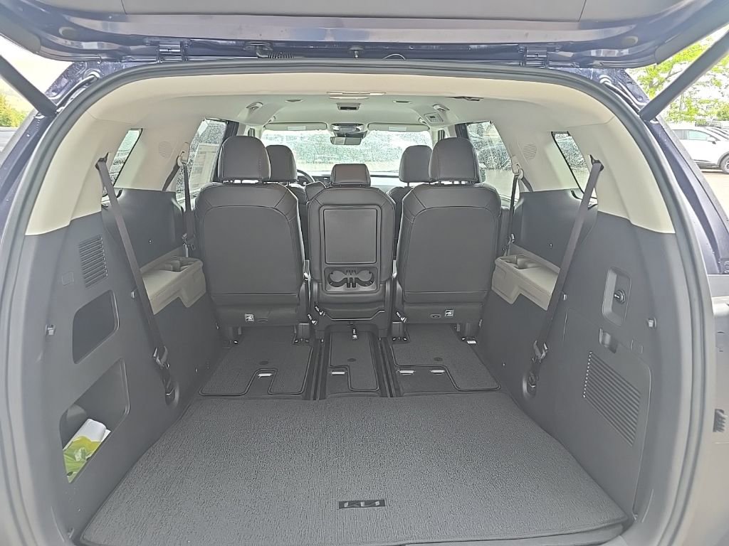 New 2026 Kia Carnival EX image 13