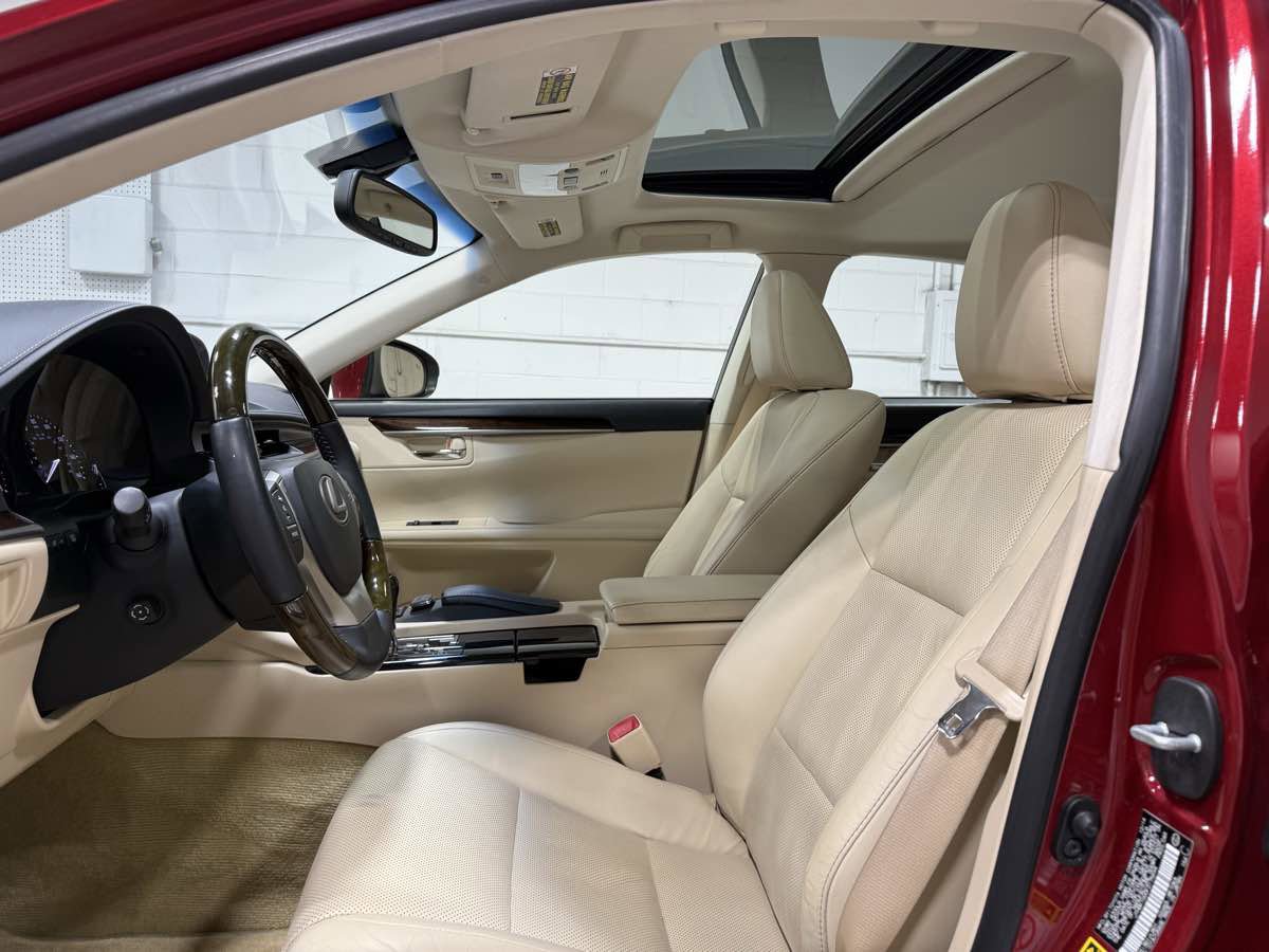 Used 2015 Lexus ES 350 w/ Luxury Package image 16