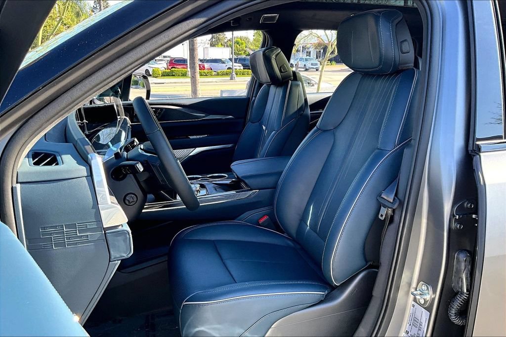 New 2026 Cadillac Escalade IQ Luxury 2 w/ LPO, Floor Liner Package AWD/4WD image 12