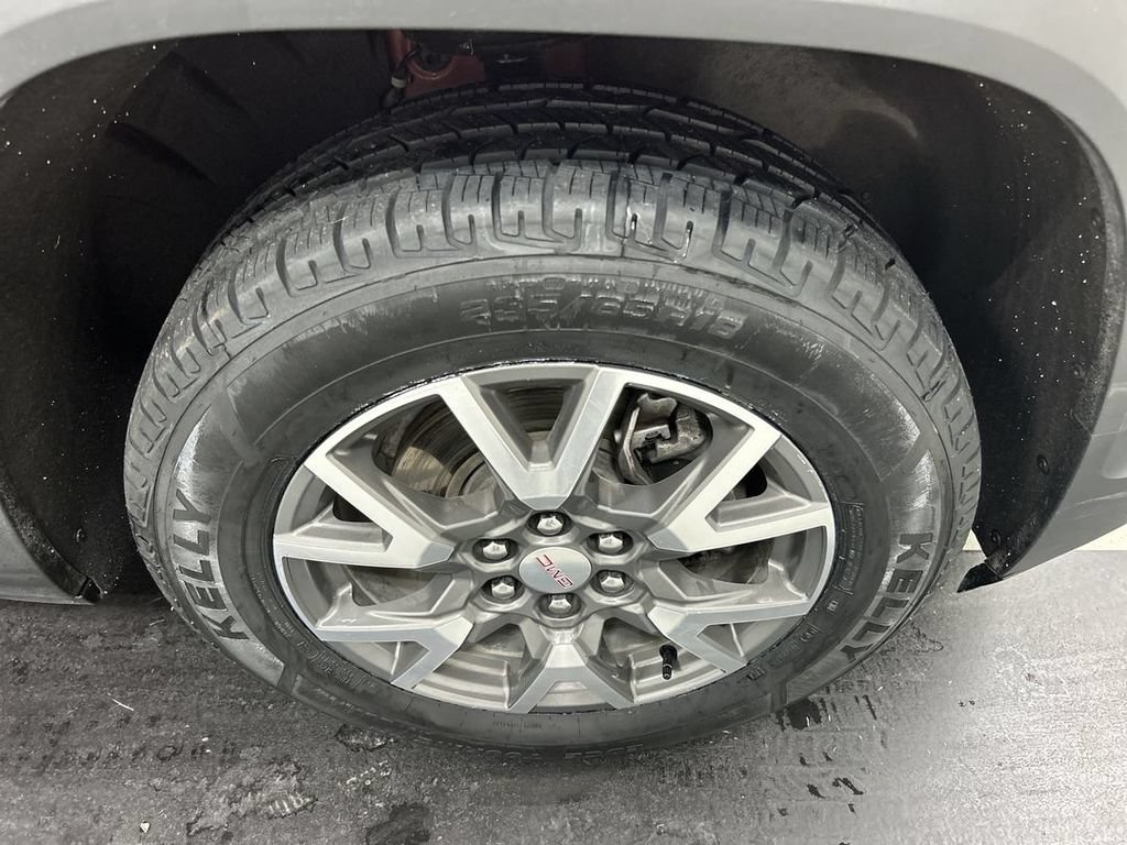 Certified 2023 GMC Acadia SLE w/ Driver Convenience Package AWD/4WD image 8