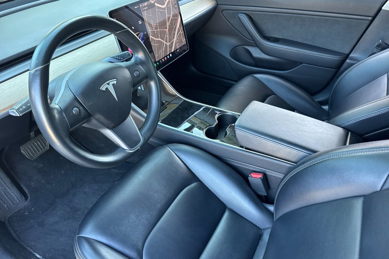 Used 2018 Tesla Model 3 Long Range RWD image 4