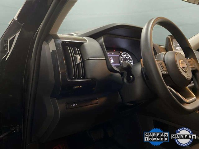 Used 2024 Nissan Pathfinder S image 14