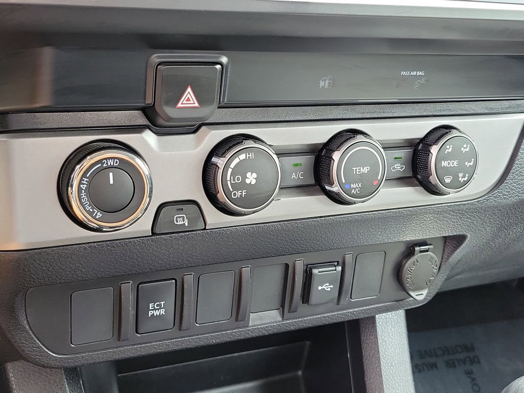 Used 2022 Toyota Tacoma SR AWD/4WD image 14