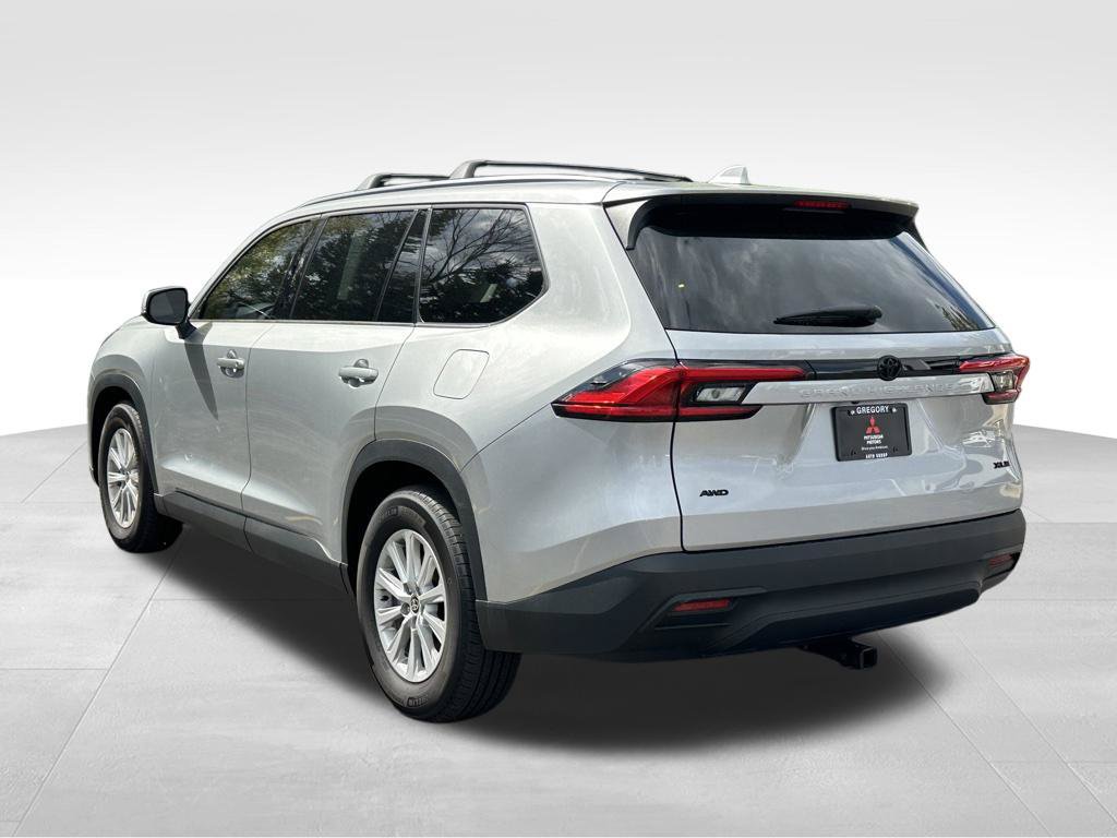 Used 2024 Toyota Grand Highlander AWD image 10