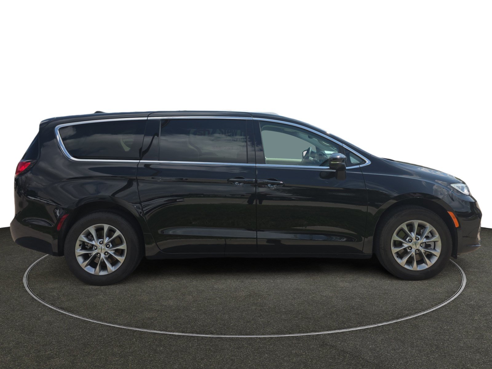 Used 2023 Chrysler Pacifica Touring-L AWD/4WD image 7