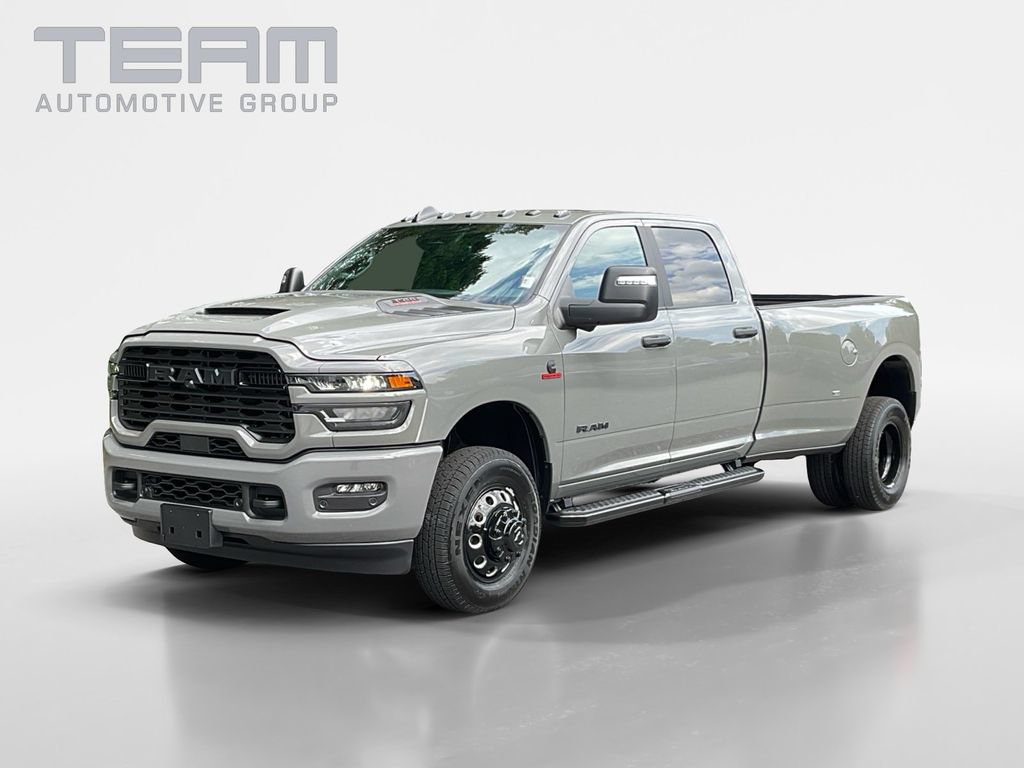 New 2027 RAM 3500 Big Horn AWD/4WD image 3