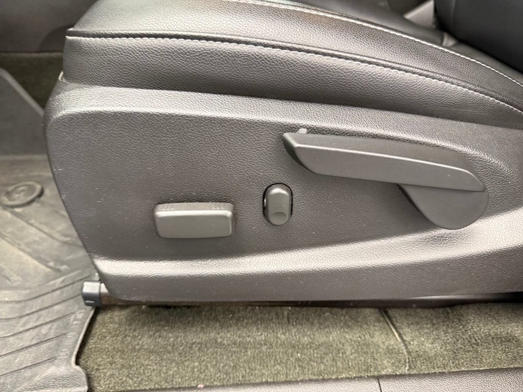 Used 2018 Chevrolet Colorado LT AWD/4WD image 58