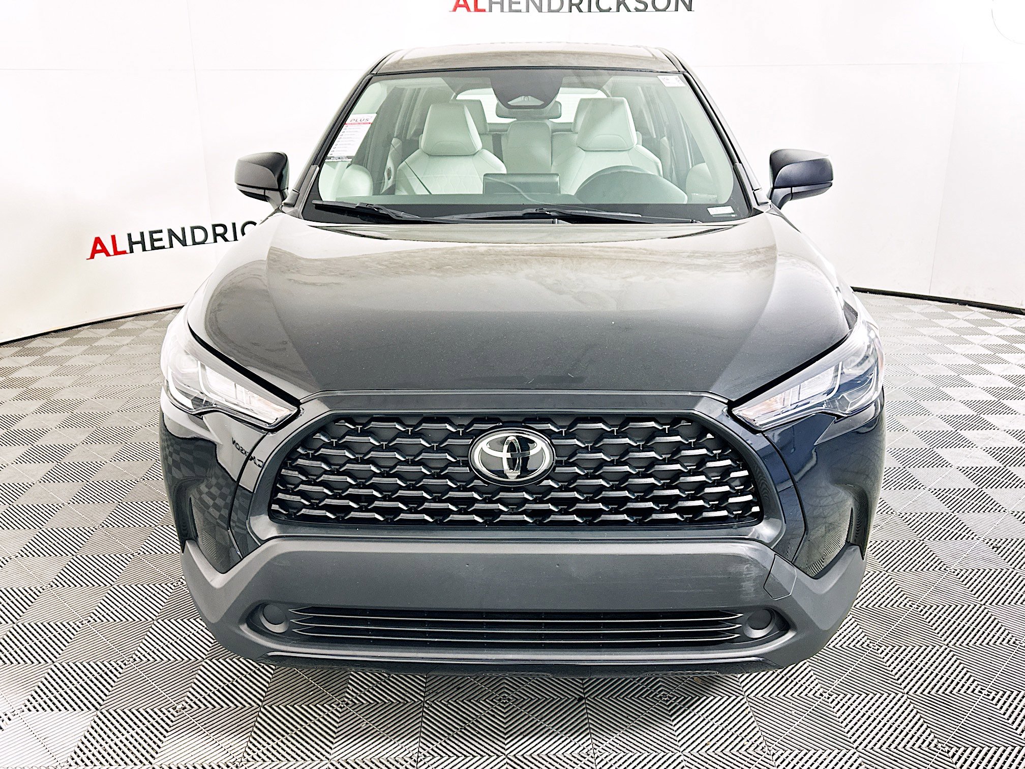 Used 2023 Toyota Corolla Cross L image 8