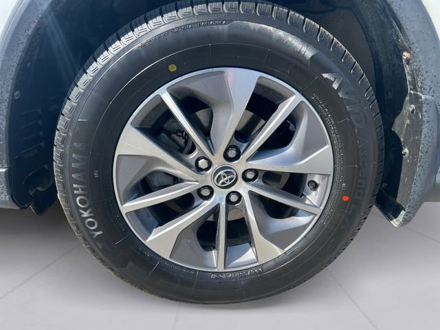 Used 2018 Toyota RAV4 XLE w/ Convenience Package AWD/4WD image 9