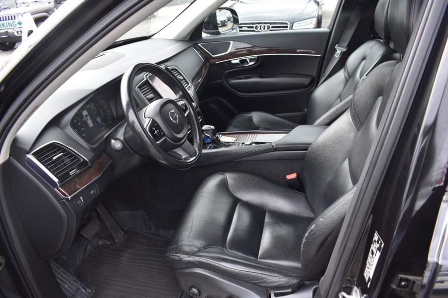 Used 2016 Volvo XC90 T6 Momentum w/ Momentum Plus Package image 10