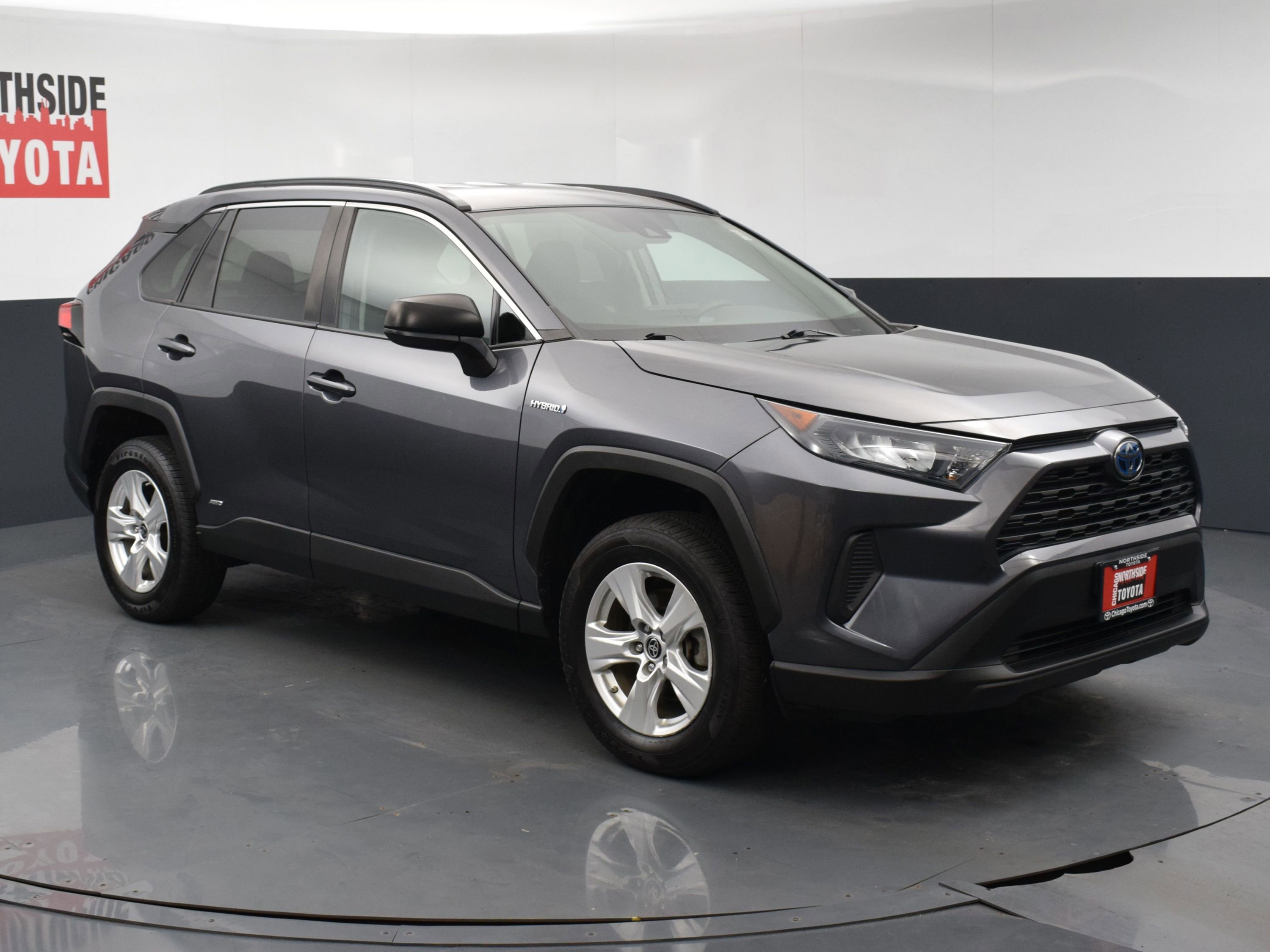 Used 2021 Toyota RAV4 LE AWD/4WD image 6