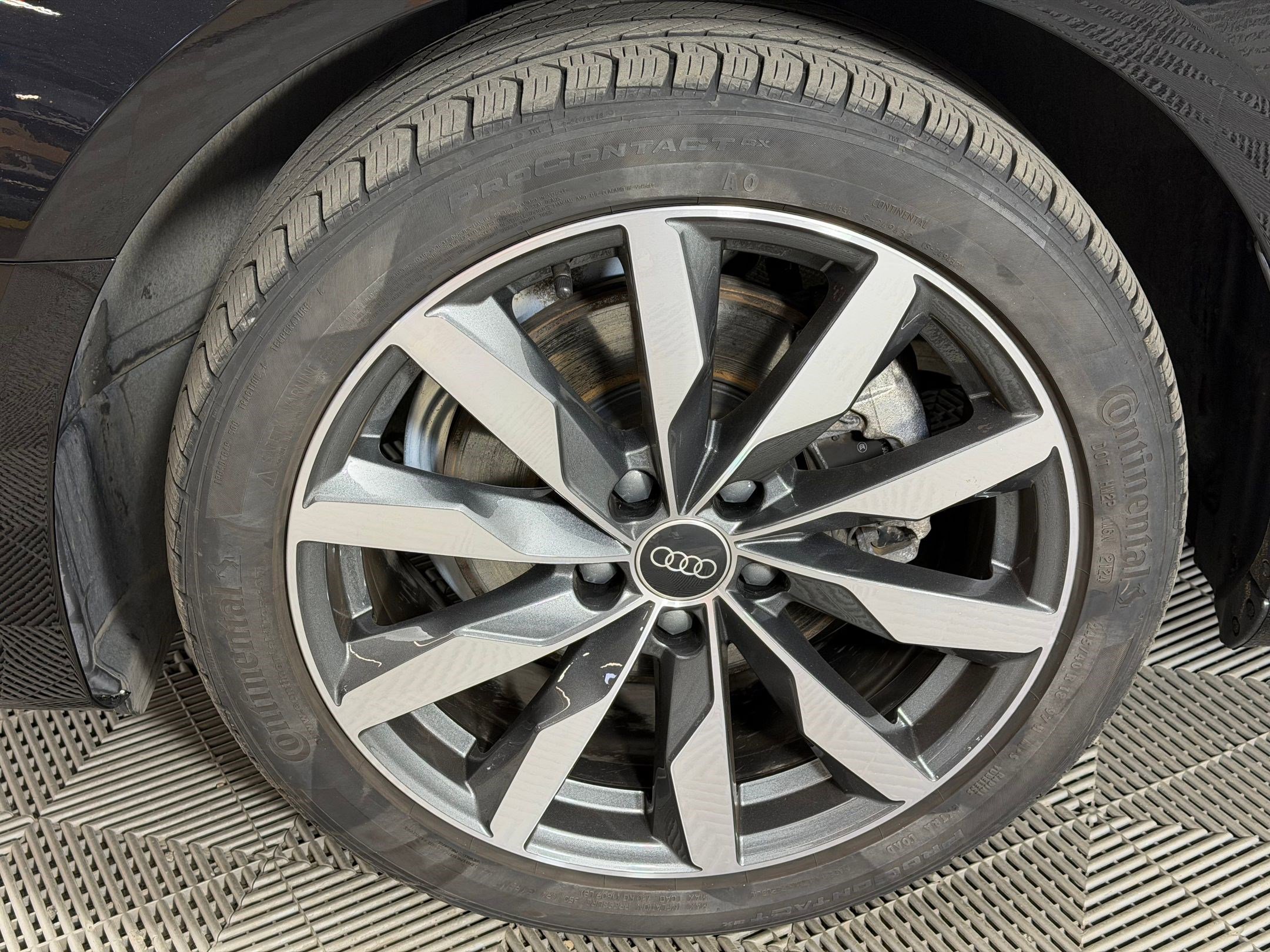 Used 2025 Audi A4 2.0T Premium w/ Convenience Package image 12