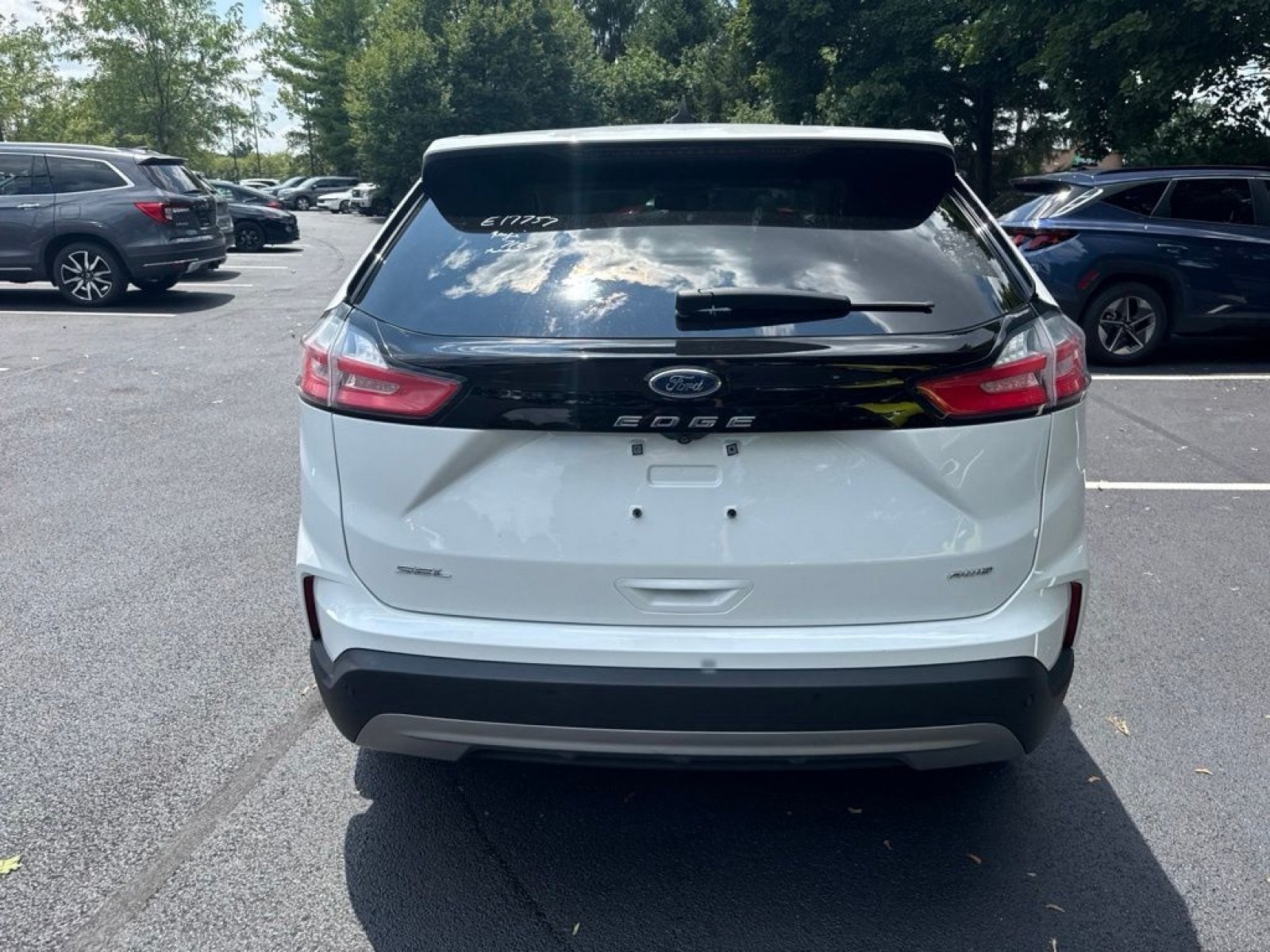 Used 2023 Ford Edge SEL w/ Convenience Package AWD/4WD image 6