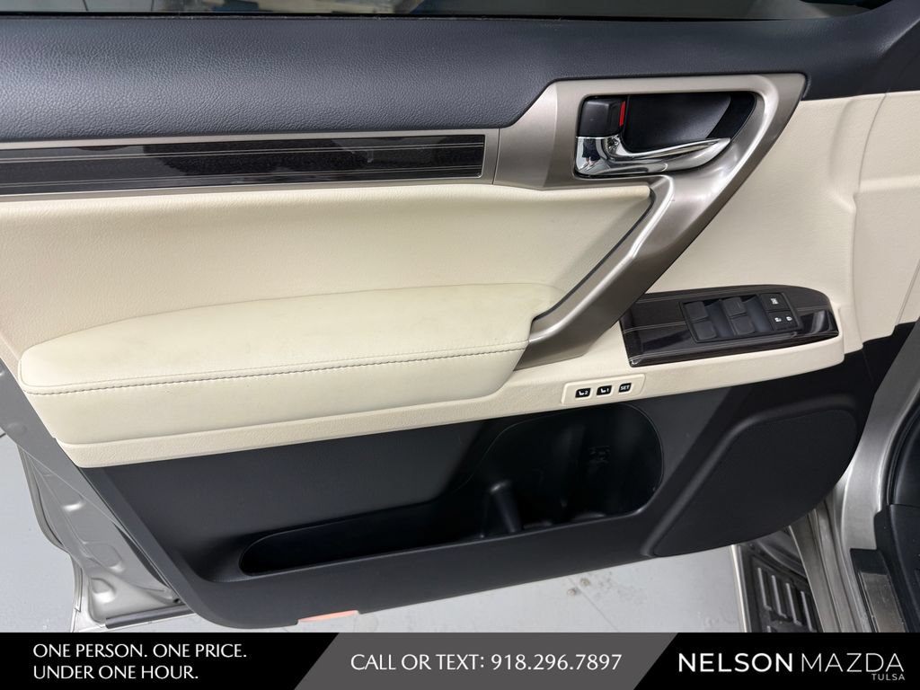 Used 2020 Lexus GX 460 Luxury w/ Luxury Sport Package AWD/4WD image 18