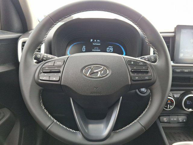 New 2026 Hyundai Venue SEL FWD image 18