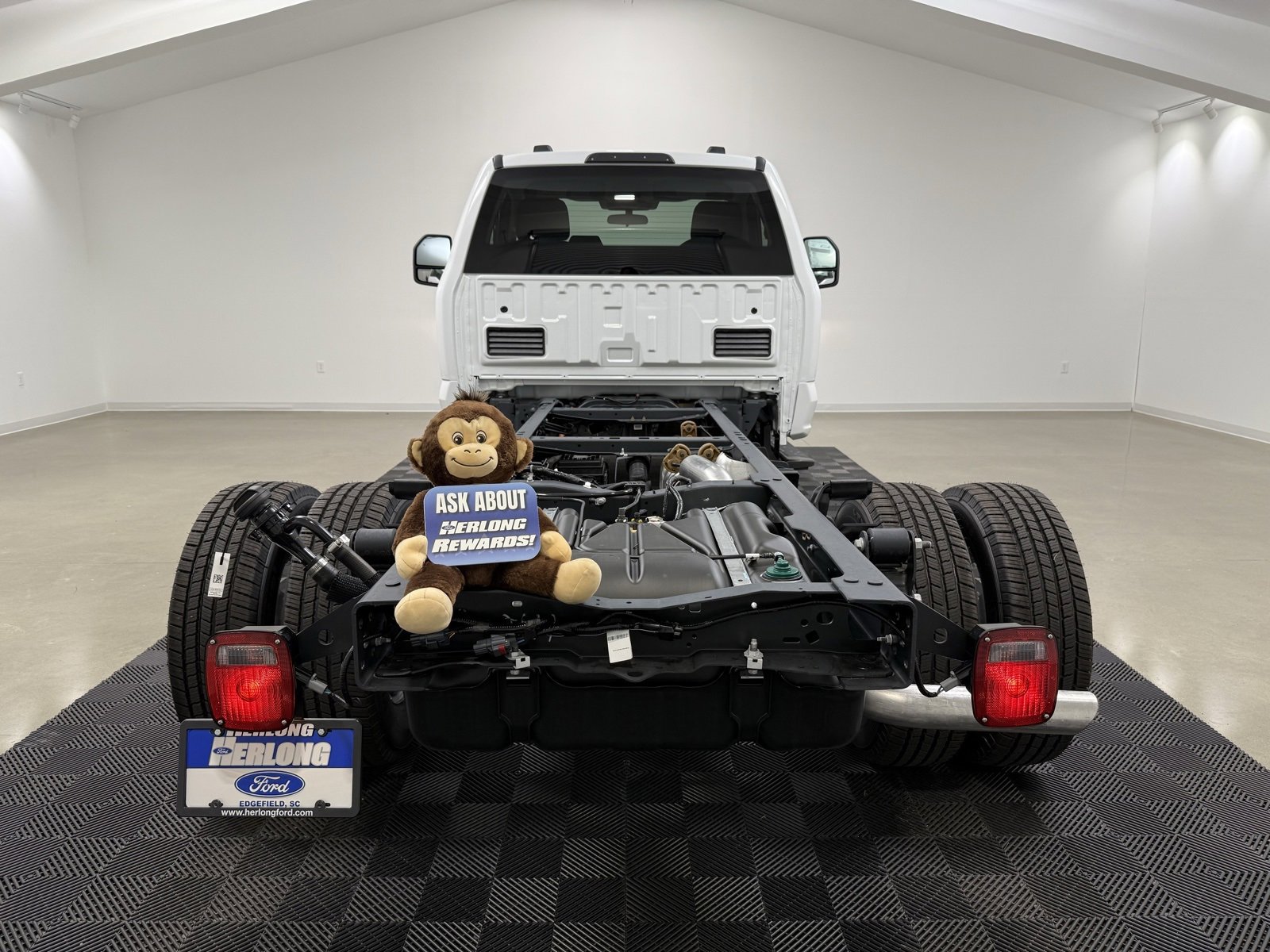 New 2025 Ford F350 XLT w/ XLT Value Package image 6