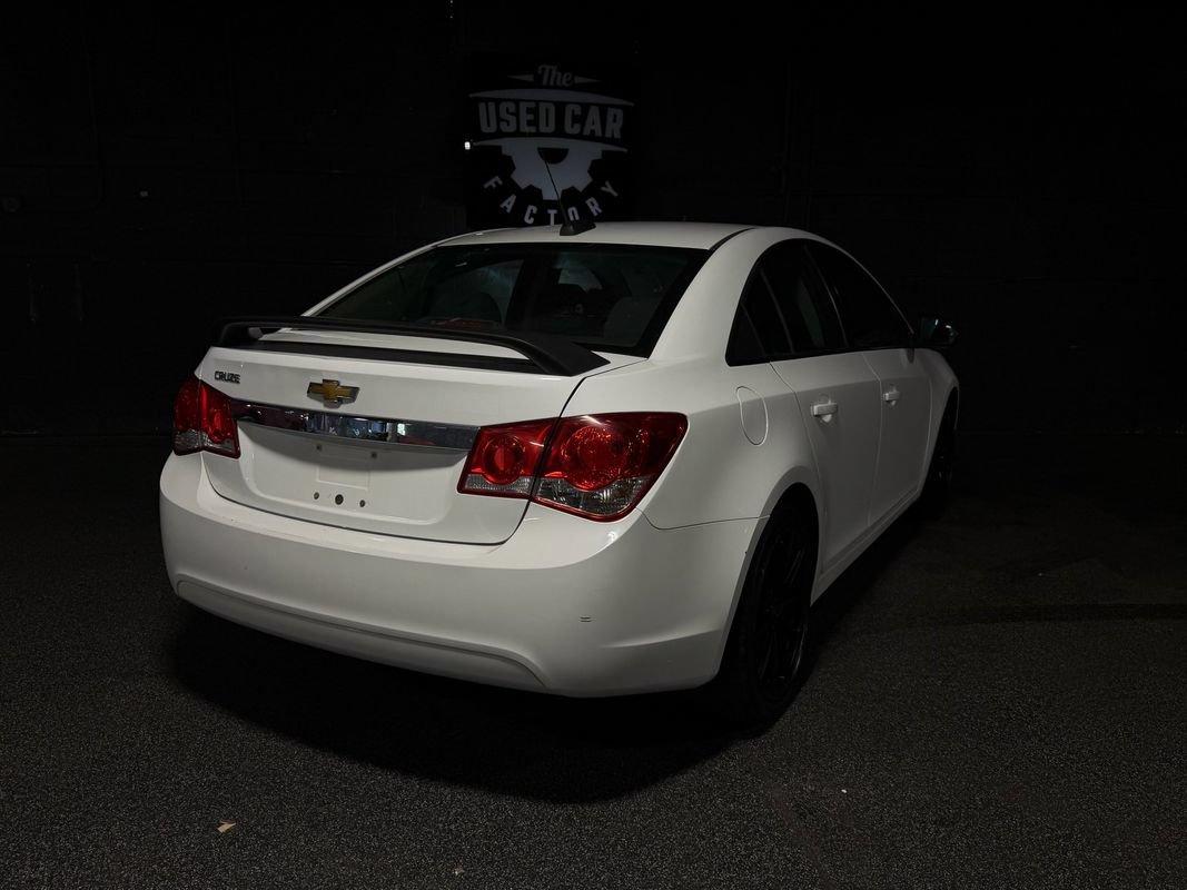 Used 2016 Chevrolet Cruze L FWD image 6