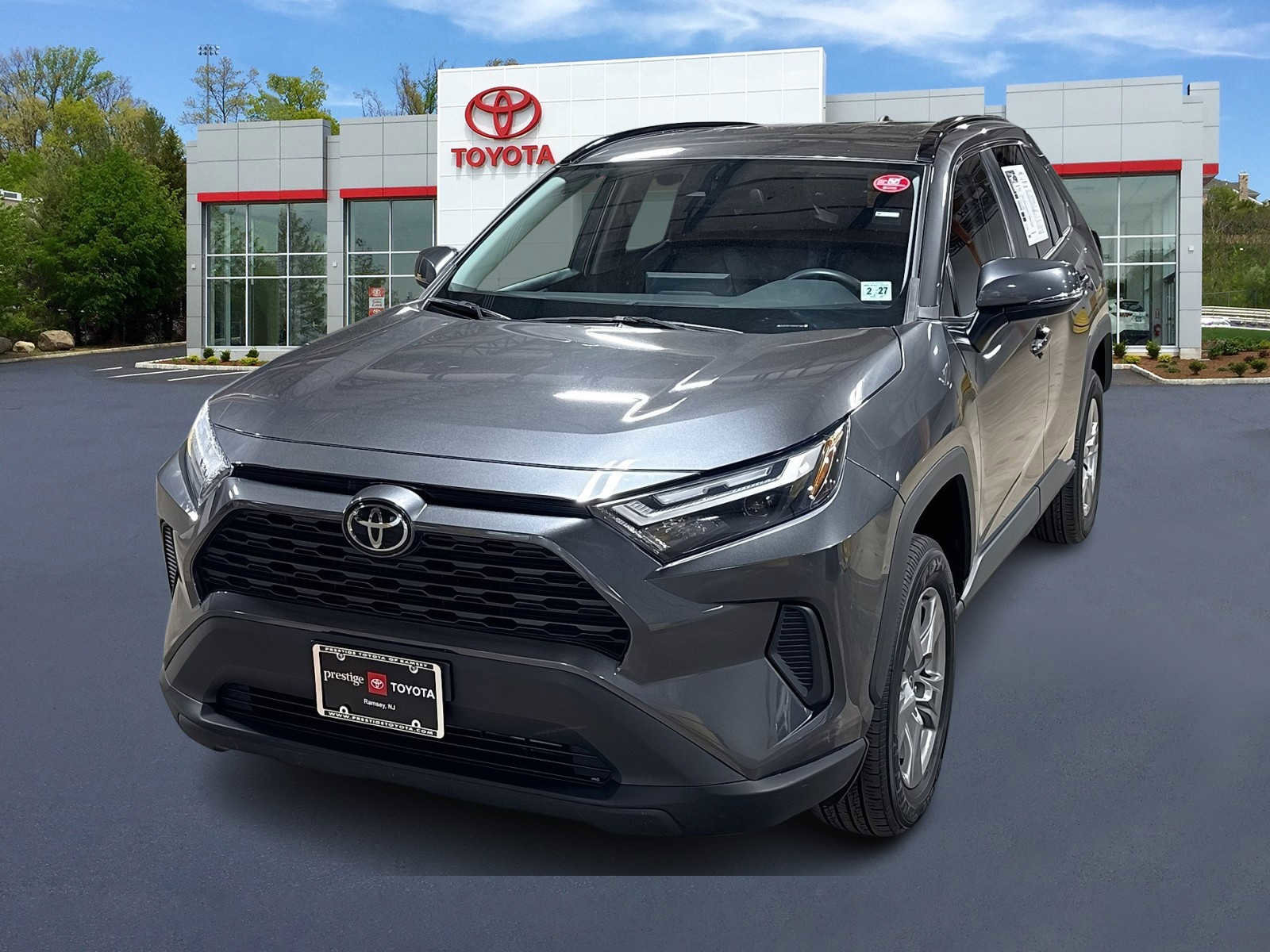 Used 2022 Toyota RAV4 XLE w/ Carpet Mat Package (TMS) AWD/4WD image 1