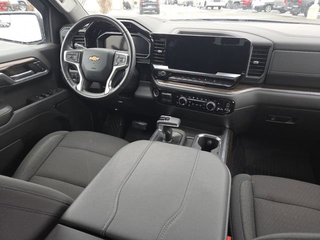 Used 2024 Chevrolet Silverado 1500 LT image 27