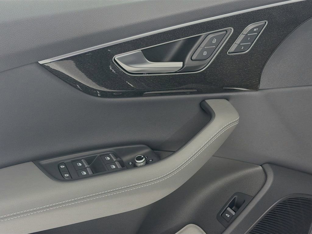 Certified 2025 Audi Q7 3.0T Premium Plus w/ Premium Plus Package AWD/4WD image 19