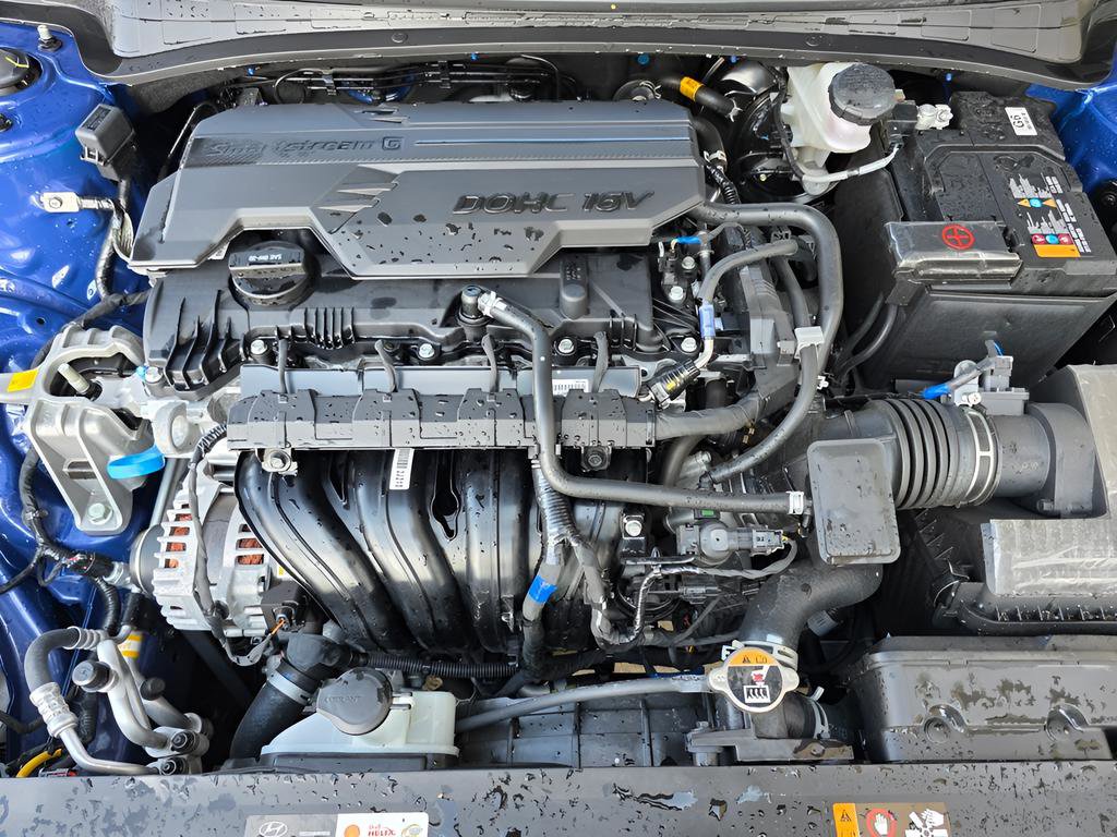 Certified 2025 Hyundai Elantra Limited image 10