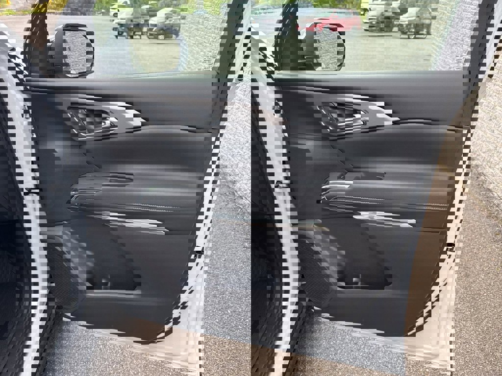 New 2026 Chevrolet Traverse LT w/ LPO, Floor Liner Package image 15