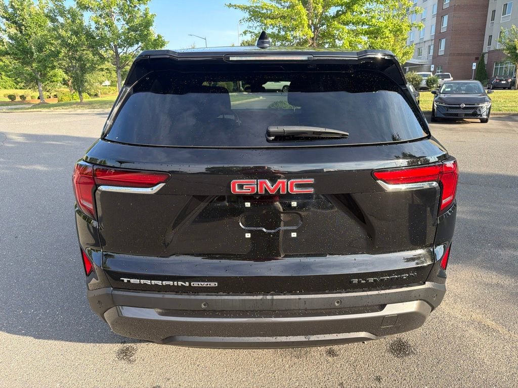 Used 2025 GMC Terrain Elevation AWD/4WD image 4