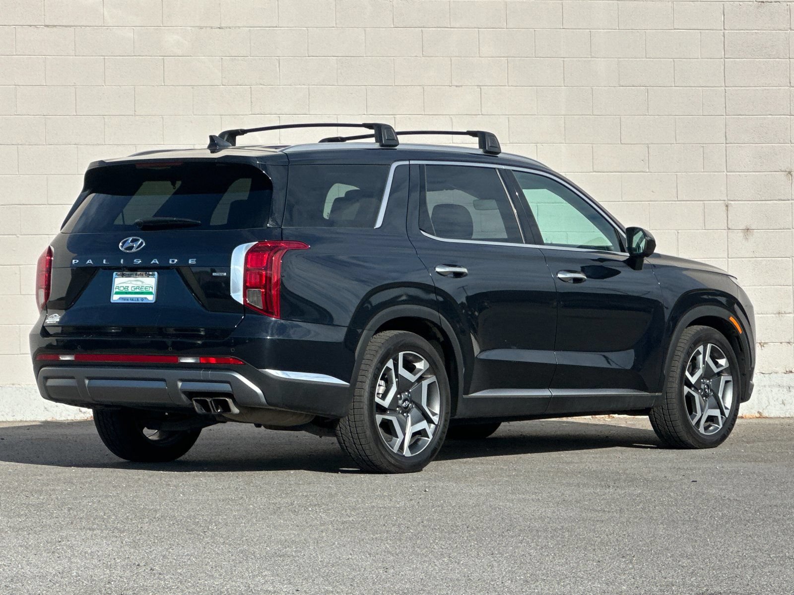 Used 2023 Hyundai Palisade Limited AWD/4WD image 3