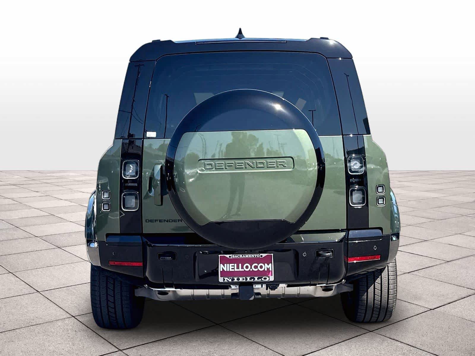 Used 2026 Land Rover Defender 110 X-Dynamic SE AWD/4WD image 7