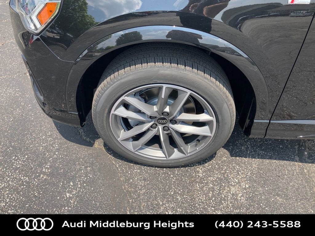 Certified 2025 Audi Q3 2.0T Premium w/ Convenience Package image 18