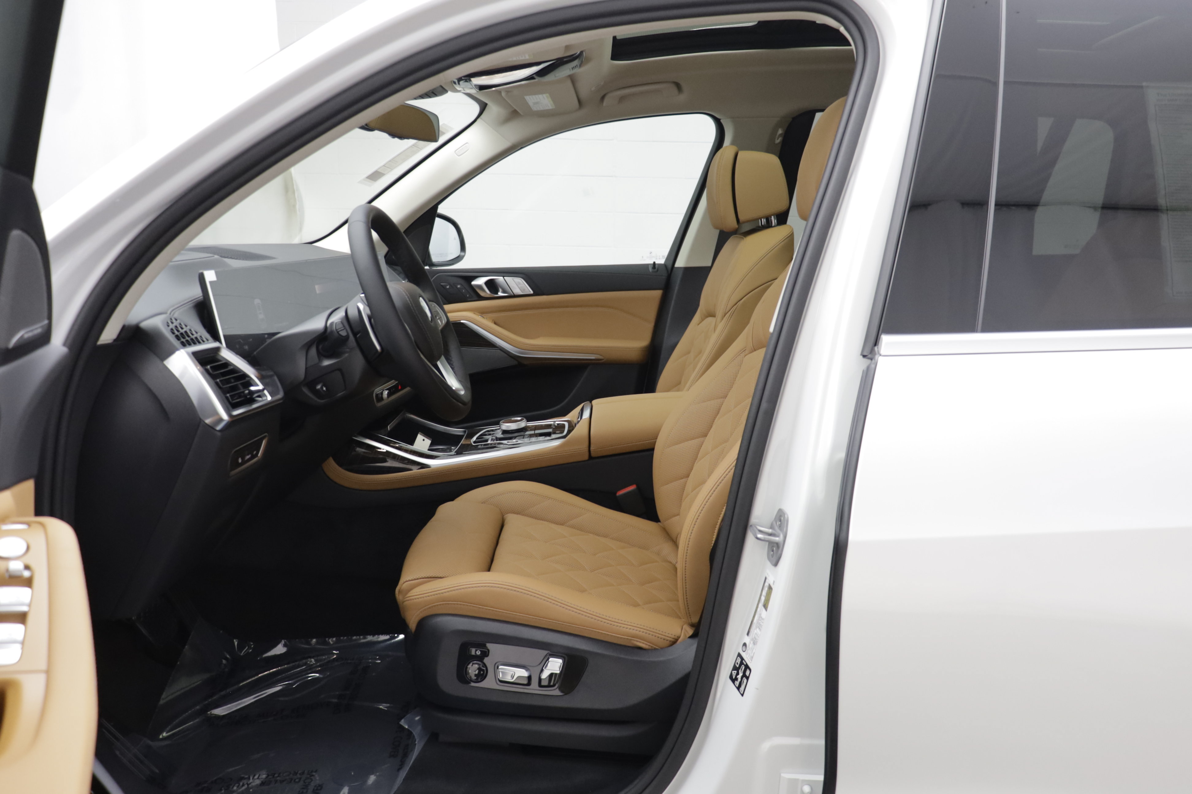 New 2027 BMW X7 xDrive40i w/ Executive Package AWD/4WD image 6