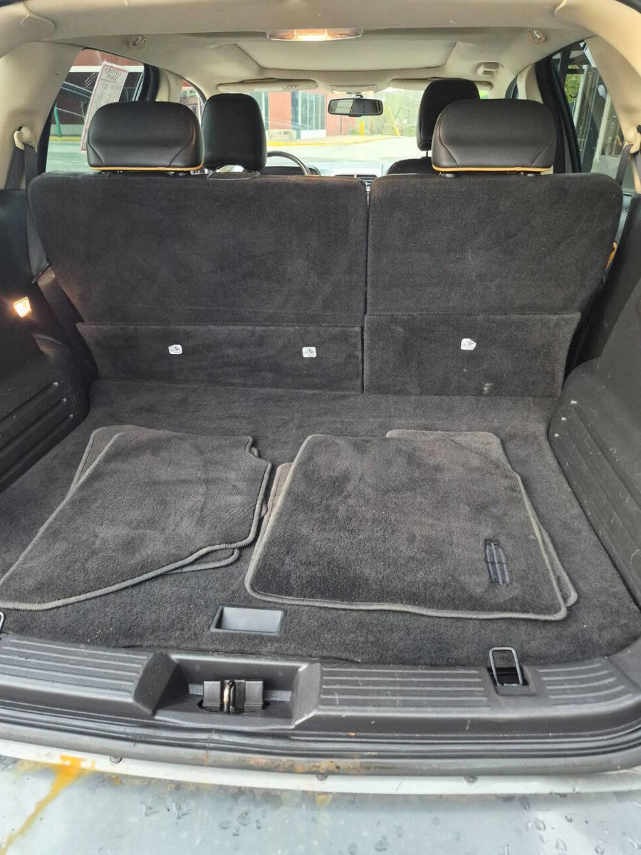 Used 2010 Lincoln MKX AWD image 18