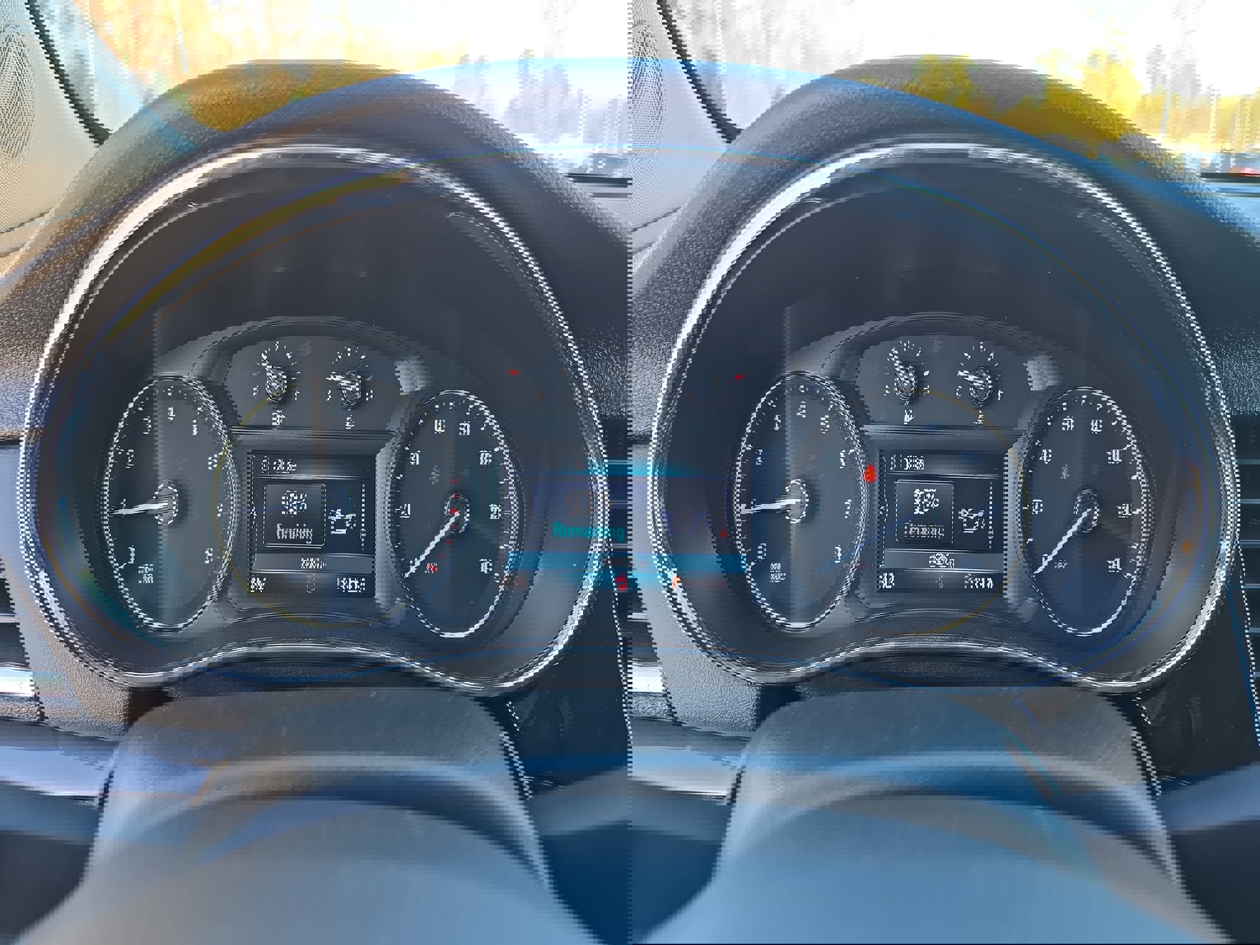 Used 2020 Buick Encore Preferred image 18