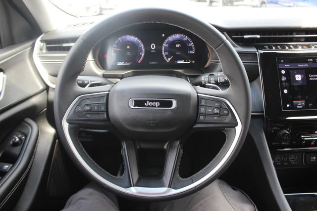 Used 2023 Jeep Grand Cherokee L Laredo AWD/4WD image 13