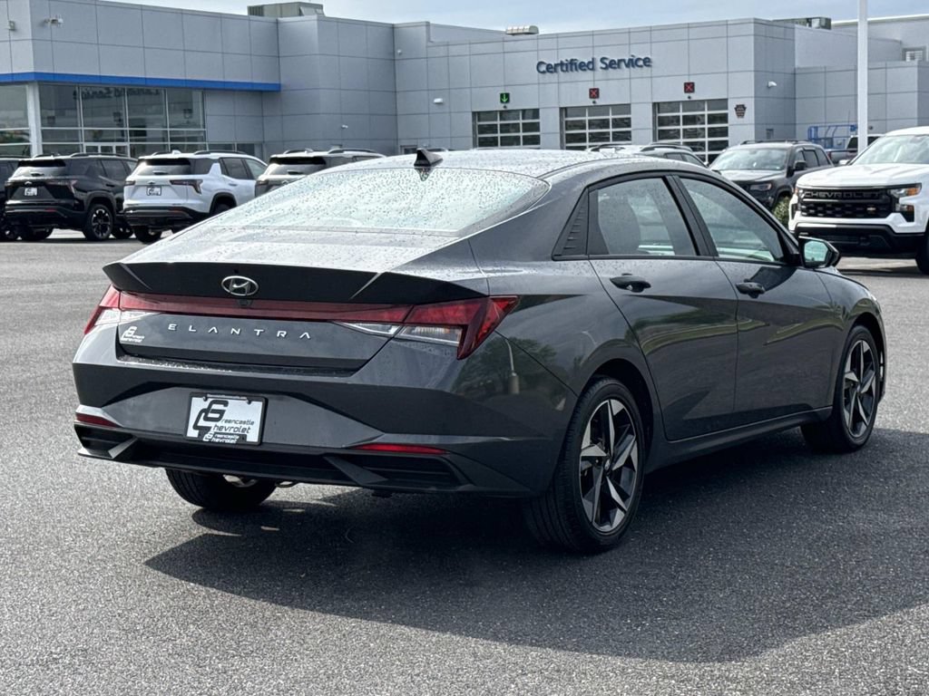 Used 2023 Hyundai Elantra SEL w/ Convenience Package FWD image 25