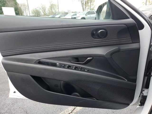 Used 2025 Hyundai Elantra Sport image 29