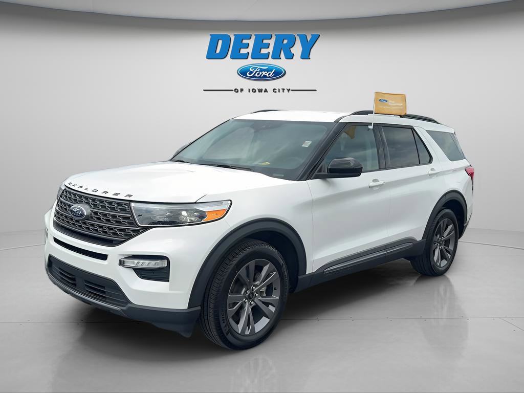 Used 2024 Ford Explorer XLT w/ Equipment Group 202A AWD/4WD image 1
